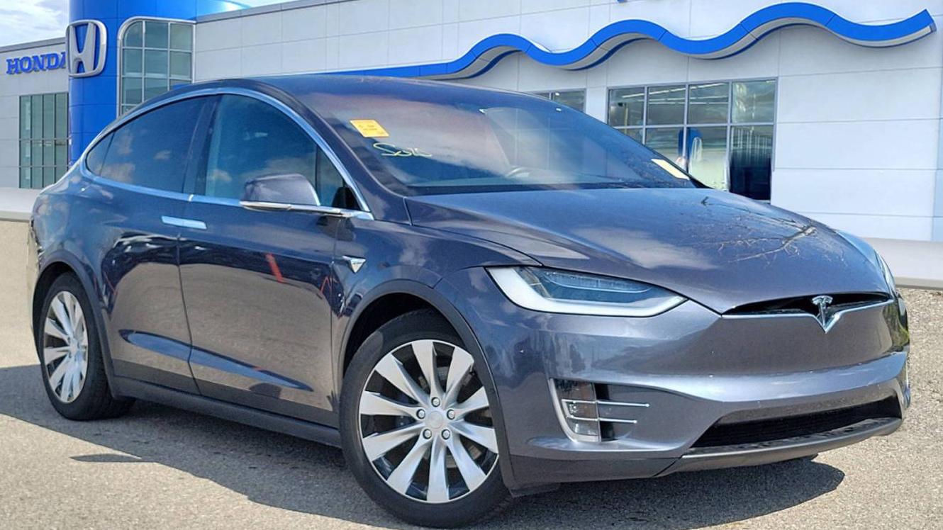 TESLA MODEL X 2020 5YJXCDE22LF231169 image